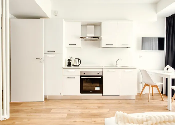 Hostmate - - Imperia's Crystal - Romolo Apartmán *