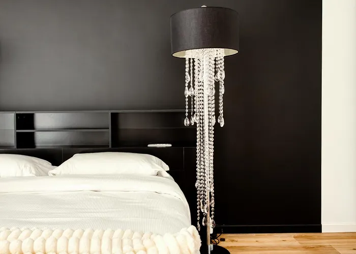 Hostmate - - Imperia's Crystal - Romolo