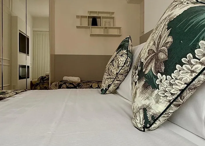 Casa Estia - Mico, Fiera Milano, Citylife, San Siro, Metro 2 Min - Refined Historic * Милан