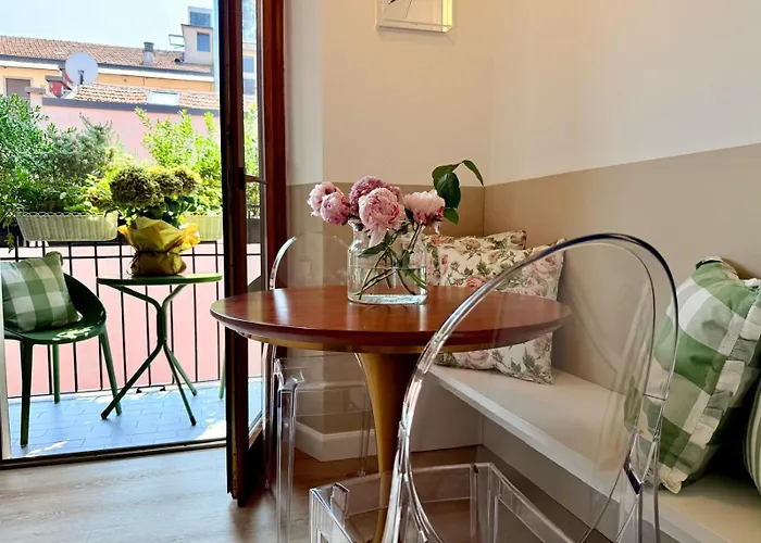 Casa Estia - Mico, Fiera Milano, Citylife, San Siro, Metro 2 Min - Refined Historic Апартаменты