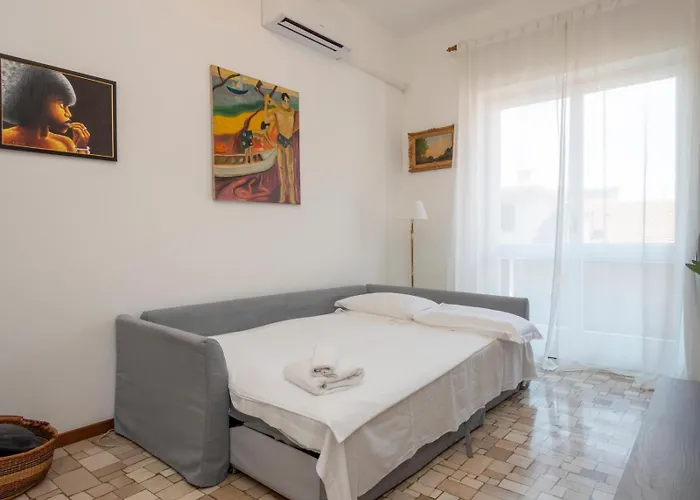 Navigli Retreat Near Duomo *