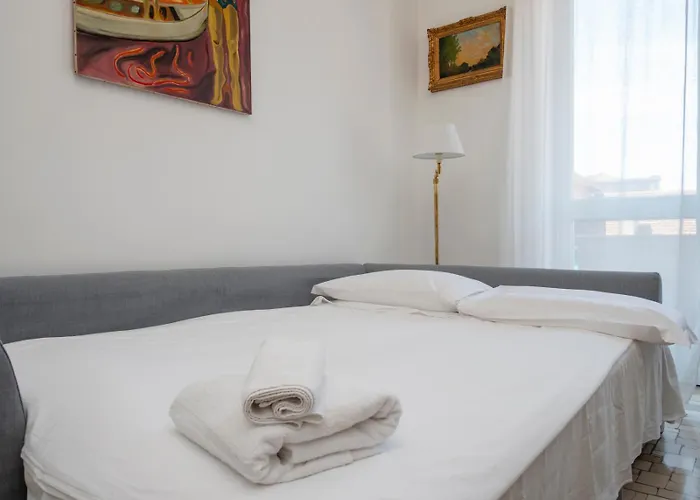 Navigli Retreat Near Duomo