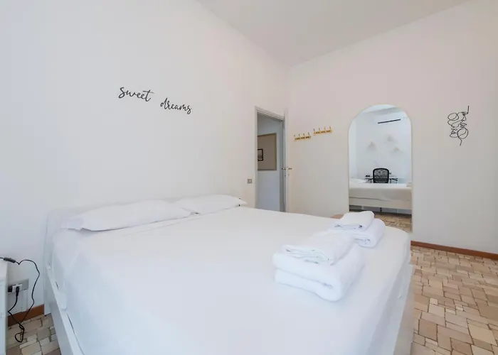 Navigli Retreat Near Duomo * 米兰