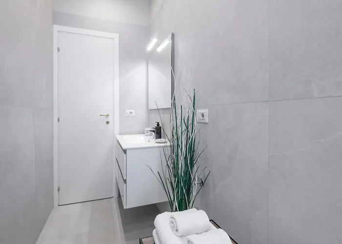 Bright And Modern 2 Double Bedrooms Bocconi *