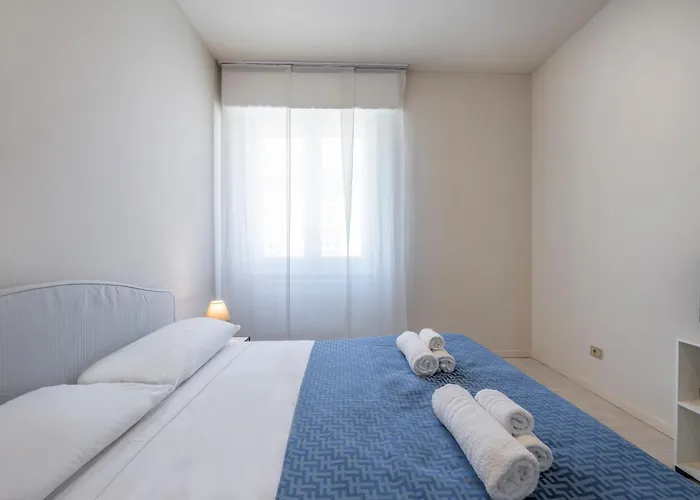 Bright And Modern 2 Double Bedrooms Bocconi