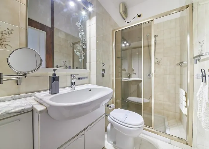 Elegante In Fino A 6 Persone * Milano