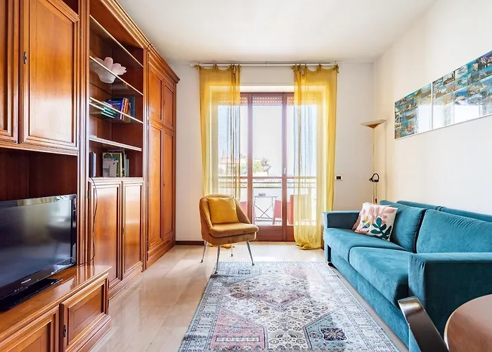 Elegante In Fino A 6 Persone Milano