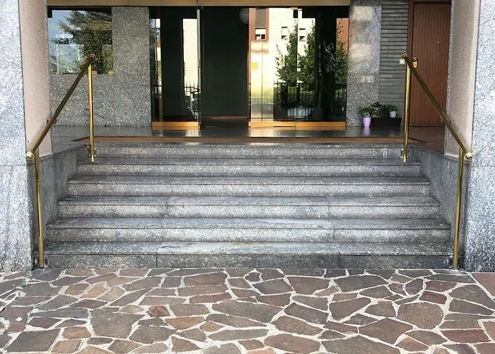 Elegante In Fino A 6 Persone *