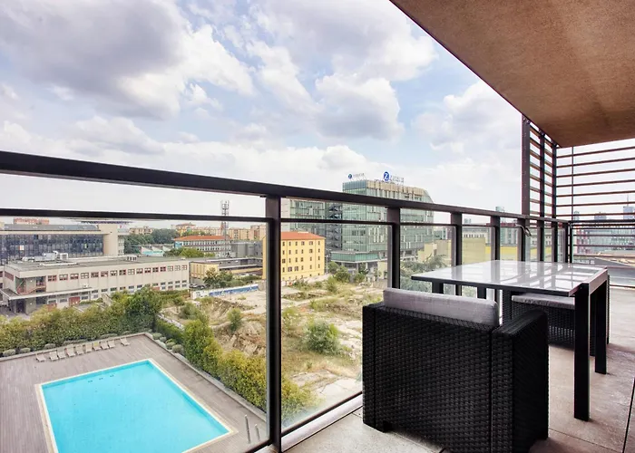 Giaxtower Gym & Pool Bright Space 6' Piano * Milão