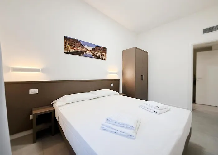 Eleven - Cozy Milán