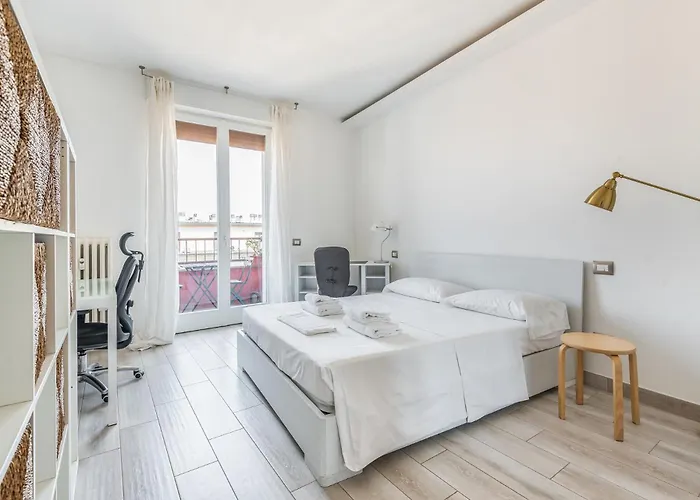 Апартаменты Farini - Lancetti 4 Pax Wi-fi