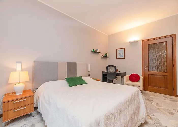 Appartement Quiet In Close To The Olimpic Village Milaan