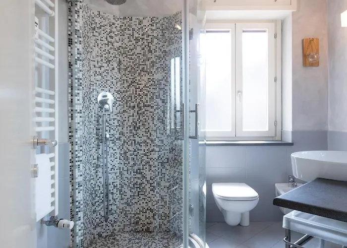 Spacious Two Bedrooms Solari Area - Mirable Pm * מילאנו