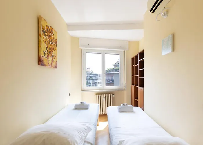 Spacious Two Bedrooms Solari Area - Mirable Pm דירה מילאנו