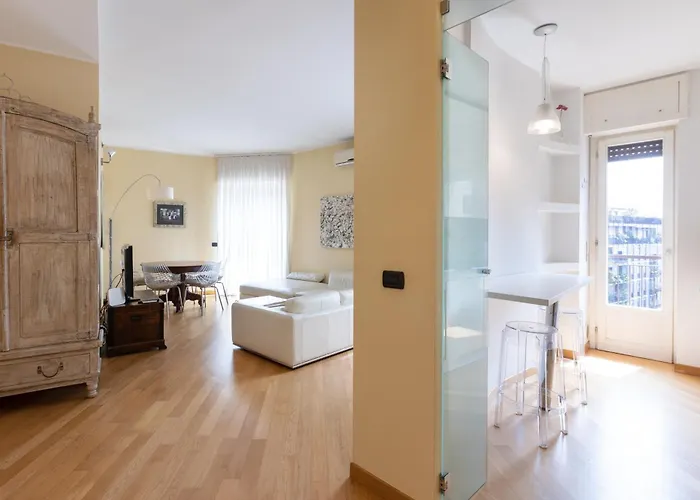 Spacious Two Bedrooms Solari Area - Mirable Pm מילאנו