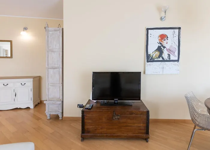 Spacious Two Bedrooms Solari Area - Mirable Pm דירה