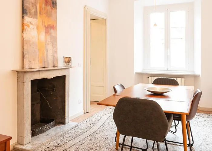 Spacious One Bedroom Moscova - Mirable Pm ミラノ