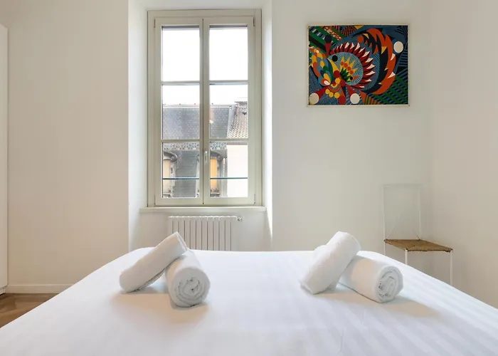 Bright One Bedroom Porta Venezia - Mirable Pm Apartment