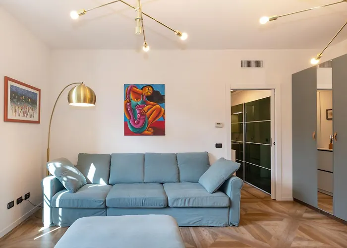 Bright One Bedroom Porta Venezia - Mirable Pm