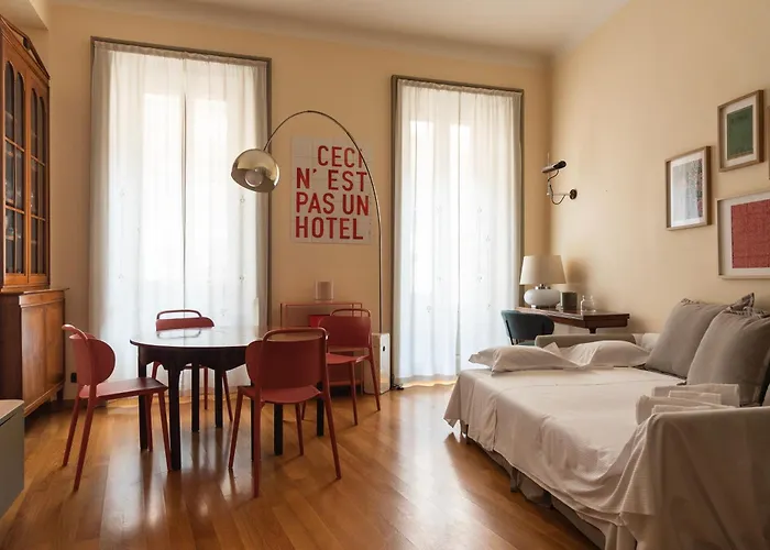 Youhosty - Charm Via Torino Διαμέρισμα *