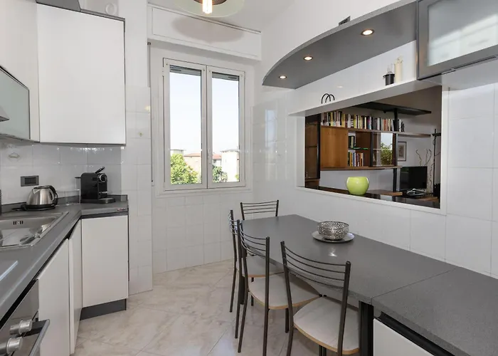 Two Bedrooms Daire Milano