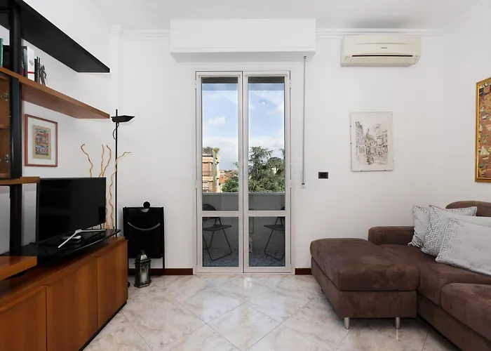 דירה Two Bedrooms מילאנו