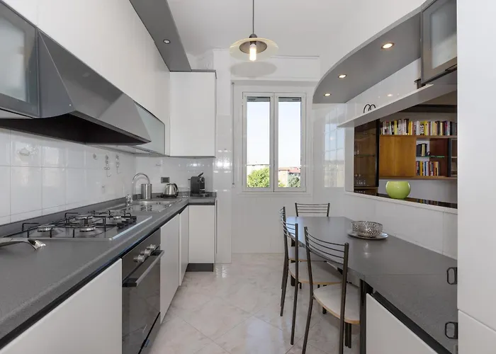 Two Bedrooms * 밀라노