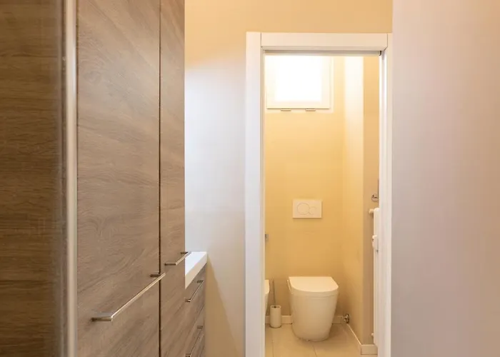 아파트 Luminoso Piano Alto Con Terrazzo - Mirable Pm