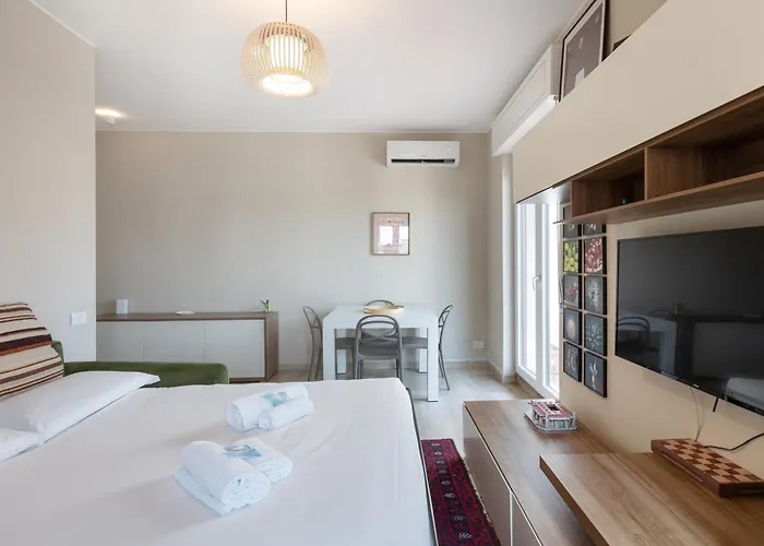 Luminoso Piano Alto Con Terrazzo - Mirable Pm 아파트 밀라노