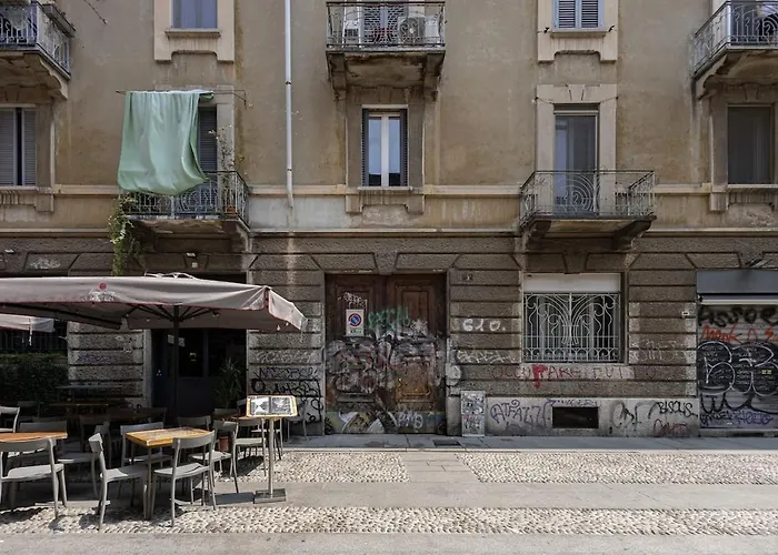 Elegant Naviglio Cool Area Large 5 Pax With Elevator Apartment