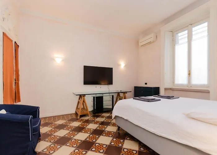 Napo Flat Apartment Milan