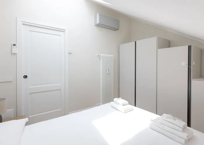Apartament Luminoso Trilocale Certosa - Mirable Pm *