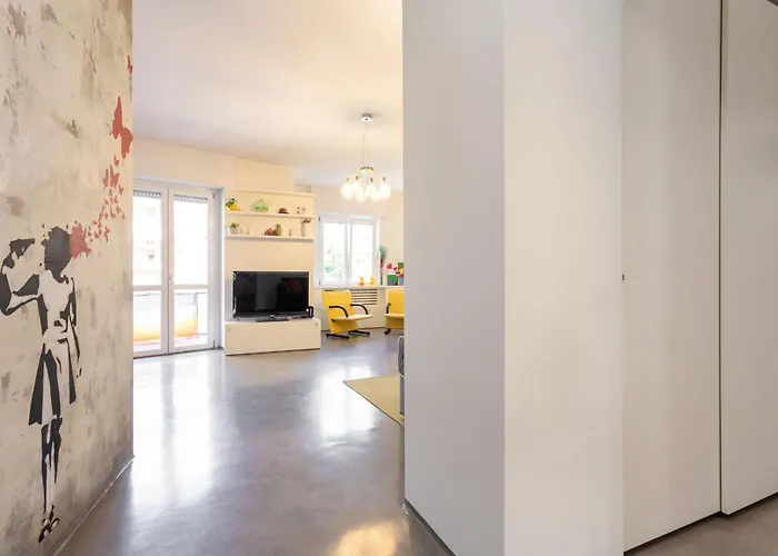 Borgese By Halldis * Mediolan