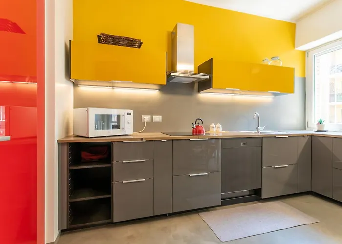 Borgese By Halldis Mediolan