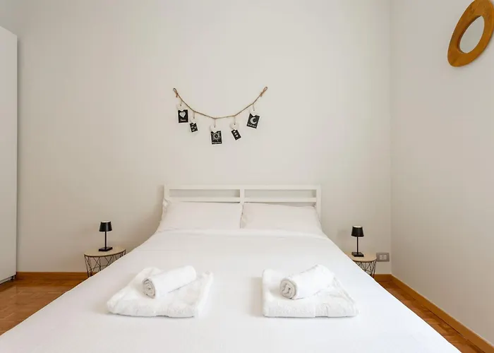 Borgese By Halldis * Mediolan