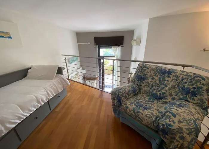 Artist S 80 Mq With Garden And Palm Tree Милан