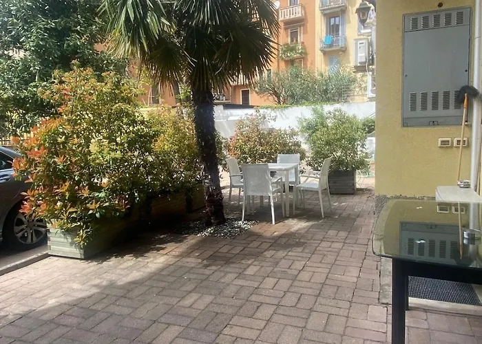 Artist S 80 Mq With Garden And Palm Tree Apartment Mailand