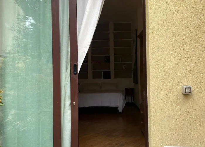 Artist S 80 Mq With Garden And Palm Tree Милан