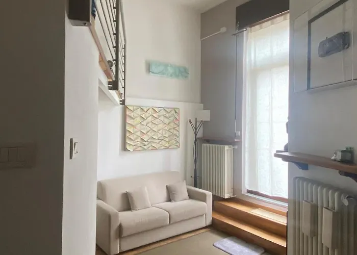 Artist S 80 Mq With Garden And Palm Tree Милан