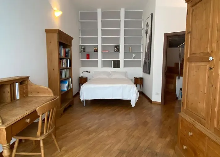 Artist S 80 Mq With Garden And Palm Tree