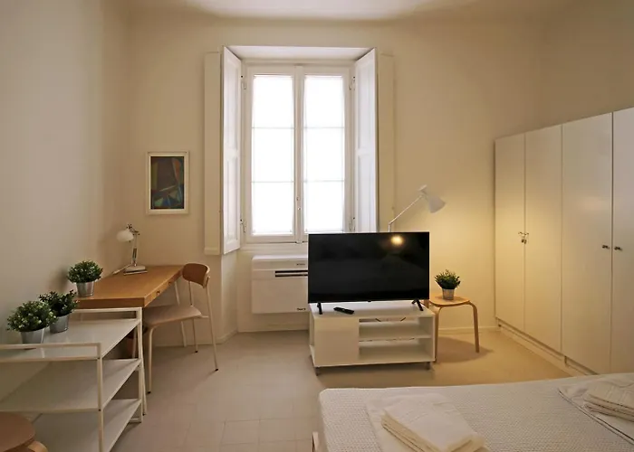 Sahi - Maroncelli 15 Mailand