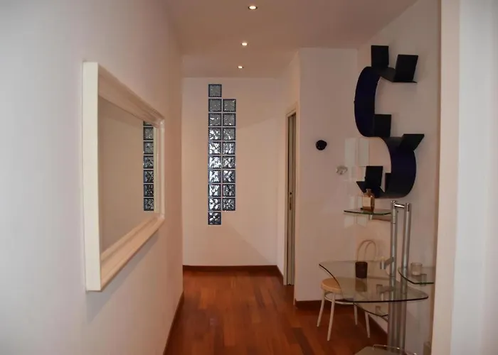 Pm 8 Via Marco Polo Lägenhet