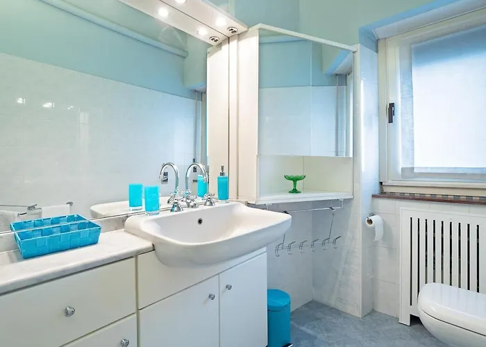 Апартаменты Stylish And Bright In The Center Of Милан