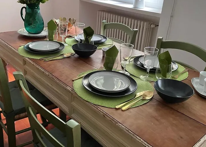 Charming At The Columns Of San Lorenzo Milaan