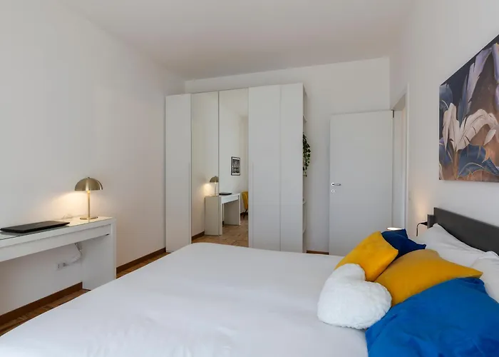 Fiordalisi 1 - Flower District *