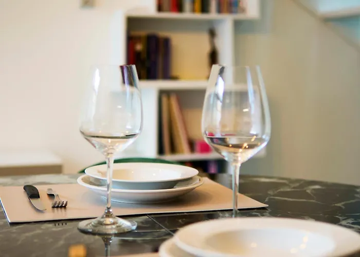 Elegant Loft With Hidden Garden Oasis - Portello Milano