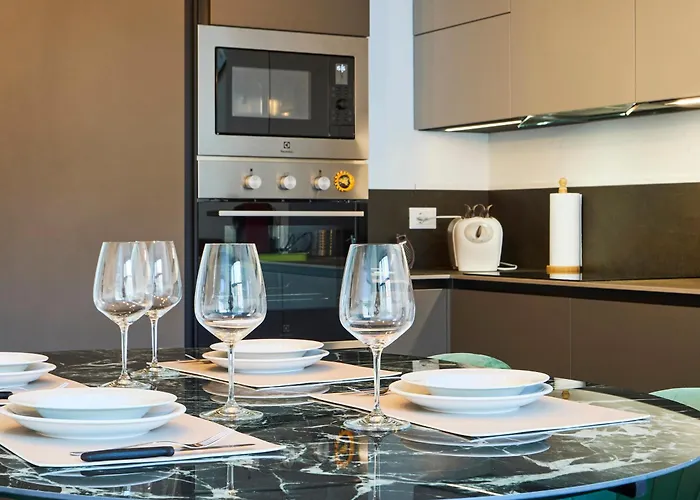 Elegant Loft With Hidden Garden Oasis - Portello *