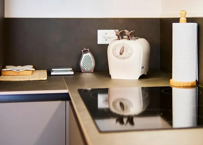 Lejlighed Elegant Loft With Hidden Garden Oasis - Portello