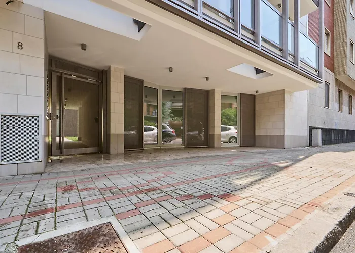 Elegant Loft With Hidden Garden Oasis - Portello *