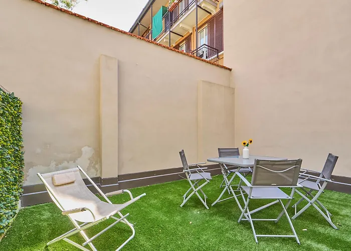 شقة Elegant Loft With Hidden Garden Oasis - Portello *